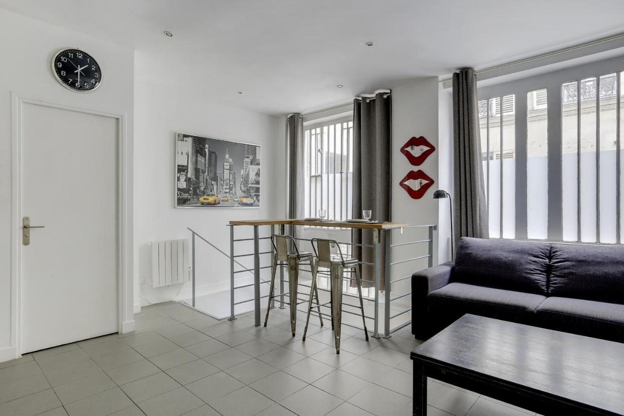 170 Suite Angouleme Large Duplex Style Apt With1 Bdr Paris Central Exterior photo