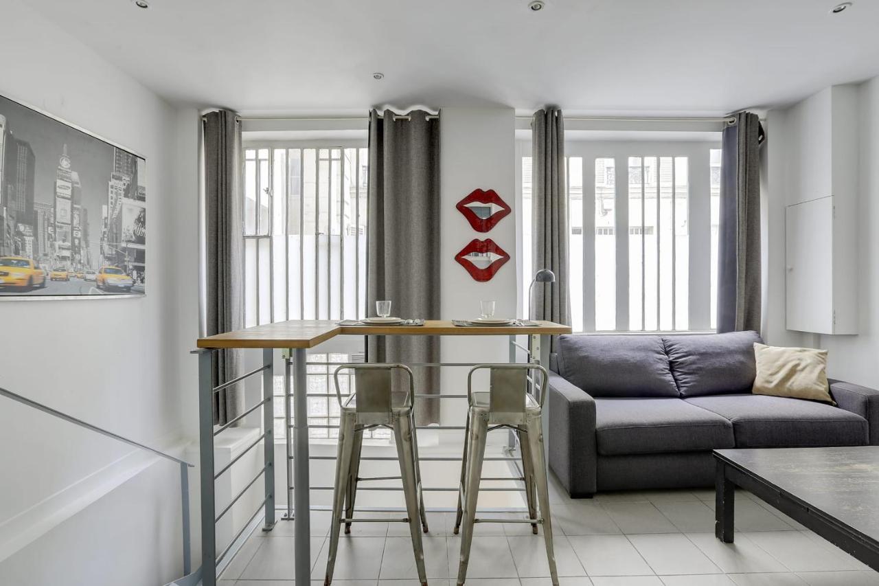 170 Suite Angouleme Large Duplex Style Apt With1 Bdr Paris Central Exterior photo
